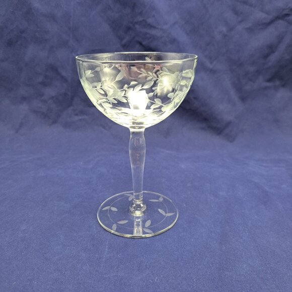 Vintage Etched Glass Sherbet Champagne Coupe Goblet With Floral Vine Design - Picture 11 of 11